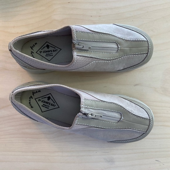 St. John’s Bay Slide On Sneaker size 7 1/2 M (U) - Picture 3 of 9